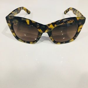 Maui Jim tortoise shell glasses